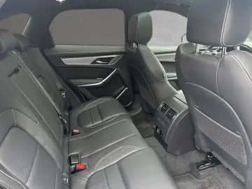 JAGUAR F-Pace D300 AWD R-Dynamic SE 90th   HUD   Winter