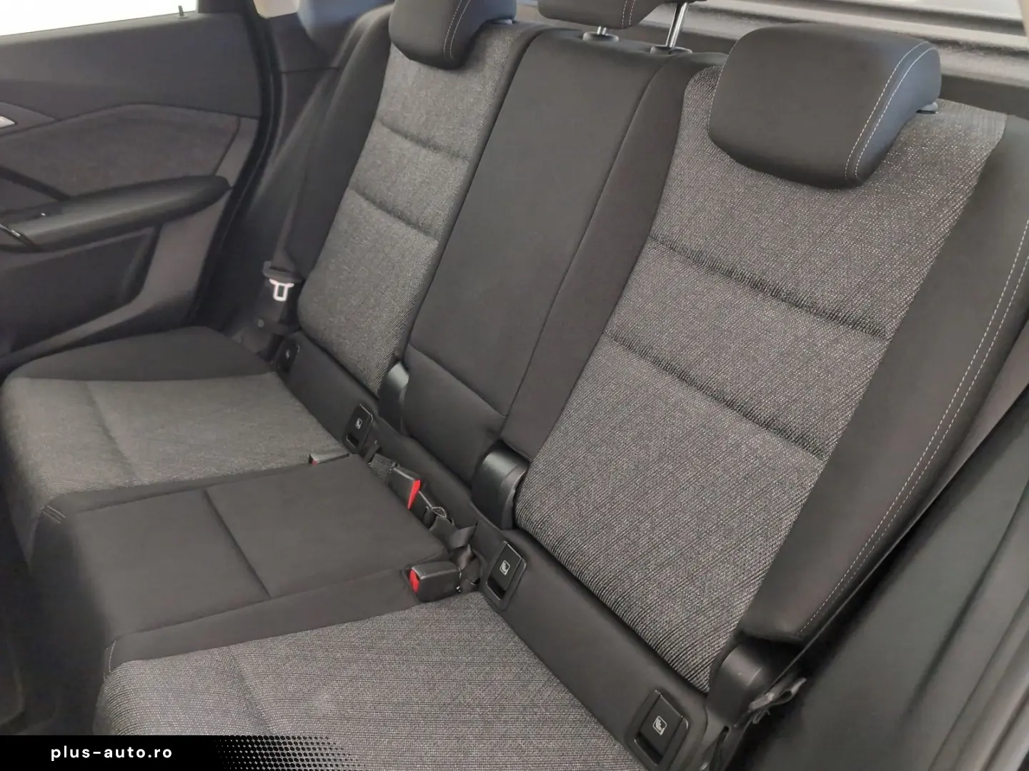 BMW iX1 xDrive30 Navi LED PA MFL DAB SHZ Adapt. FW D