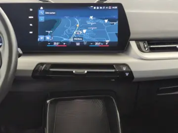 BMW iX1 xDrive30 Navi LED PA MFL DAB SHZ Adapt. FW D