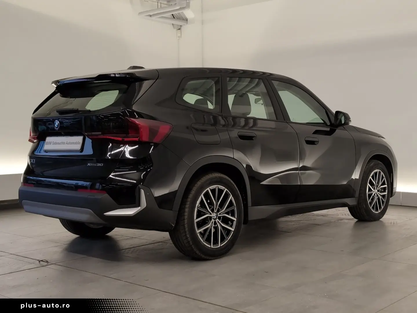 BMW iX1 xDrive30 Navi LED PA MFL DAB SHZ Adapt. FW D