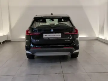 BMW iX1 xDrive30 Navi LED PA MFL DAB SHZ Adapt. FW D