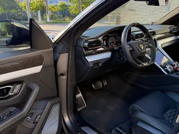 LAMBORGHINI Urus 4.0 V8 Akrapovic Novitec Warranty  Carbon