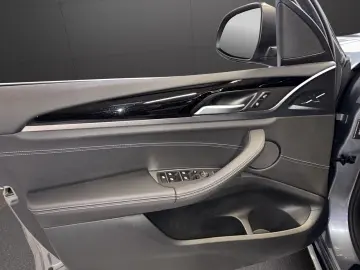 BMW X3 xDrive20d NP 73.460 -