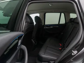 BMW X3 xD30e HUD Komfort AHK Kamera DAB HiFi Sport