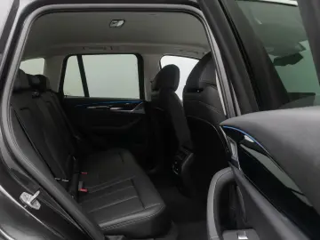 BMW X3 xD30e HUD Komfort AHK Kamera DAB HiFi Sport