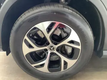 MERCEDES-BENZ GLC 300 e 4M Coupé Avantgarde Advanced LED AHK