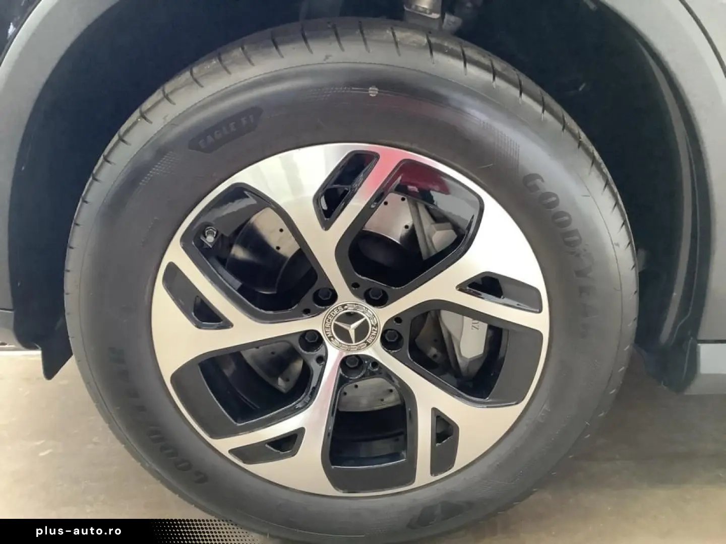 MERCEDES-BENZ GLC 300 e 4M Coupé Avantgarde Advanced LED AHK