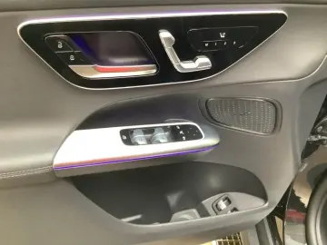 MERCEDES-BENZ GLC 300 e 4M Coupé Avantgarde Advanced LED AHK