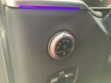 MERCEDES-BENZ GLC 300 e 4M Coupé Avantgarde Advanced LED AHK