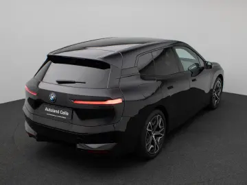 BMW iX xD40 Sport Panorama Laser 360 ACC Komfort 22