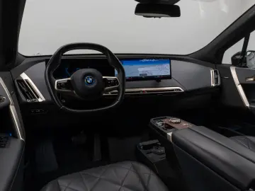 BMW iX xD40 Sport Panorama Laser 360 ACC Komfort 22