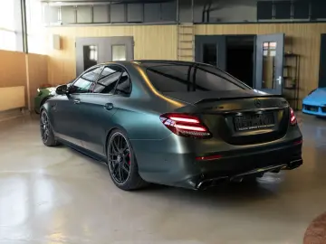 MERCEDES-BENZ E 63 AMG S   4 Matic   1000 PS    Burmester