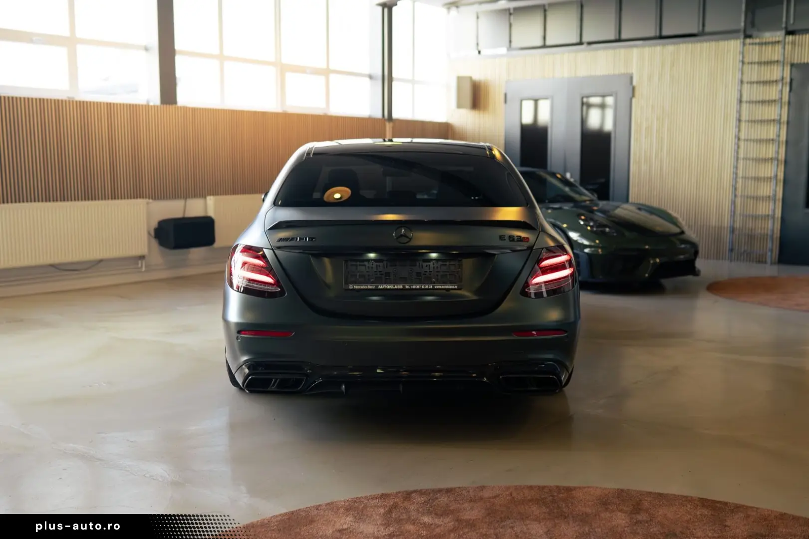 MERCEDES-BENZ E 63 AMG S   4 Matic   1000 PS    Burmester