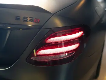 MERCEDES-BENZ E 63 AMG S   4 Matic   1000 PS    Burmester