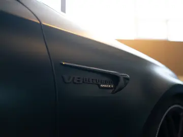 MERCEDES-BENZ E 63 AMG S   4 Matic   1000 PS    Burmester