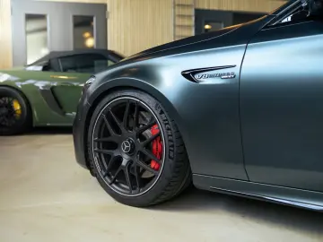 MERCEDES-BENZ E 63 AMG S   4 Matic   1000 PS    Burmester
