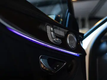 MERCEDES-BENZ E 63 AMG S   4 Matic   1000 PS    Burmester