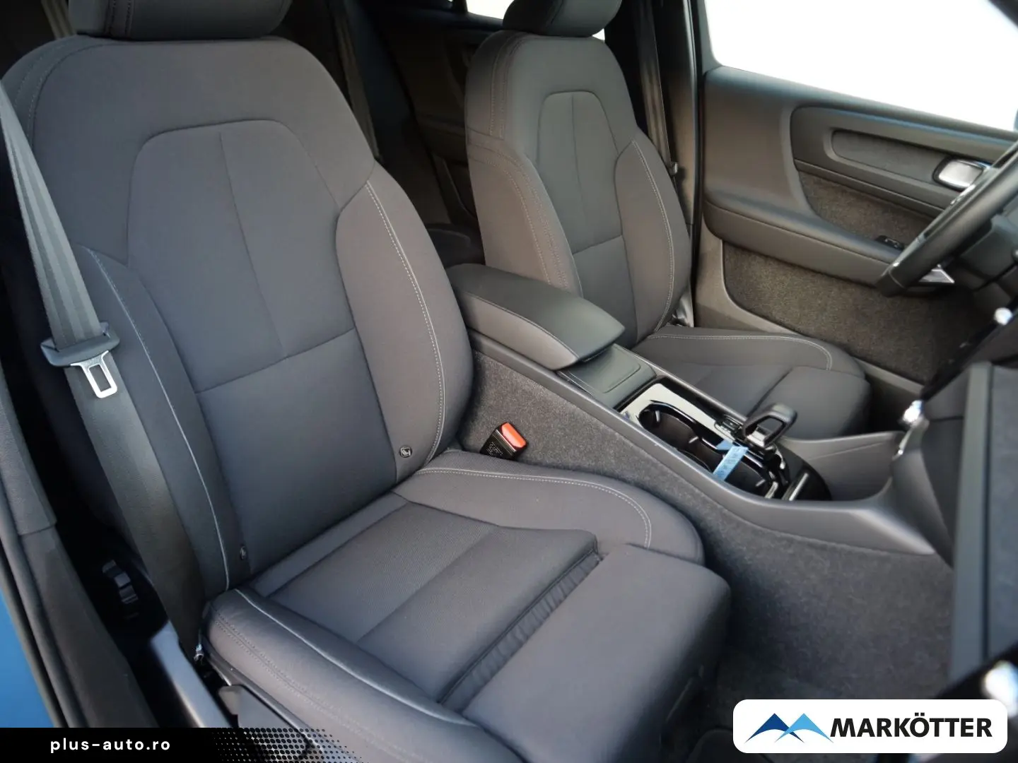 VOLVO XC40 Recharge Single Motor AHK STHZ CAM BLIS ACC