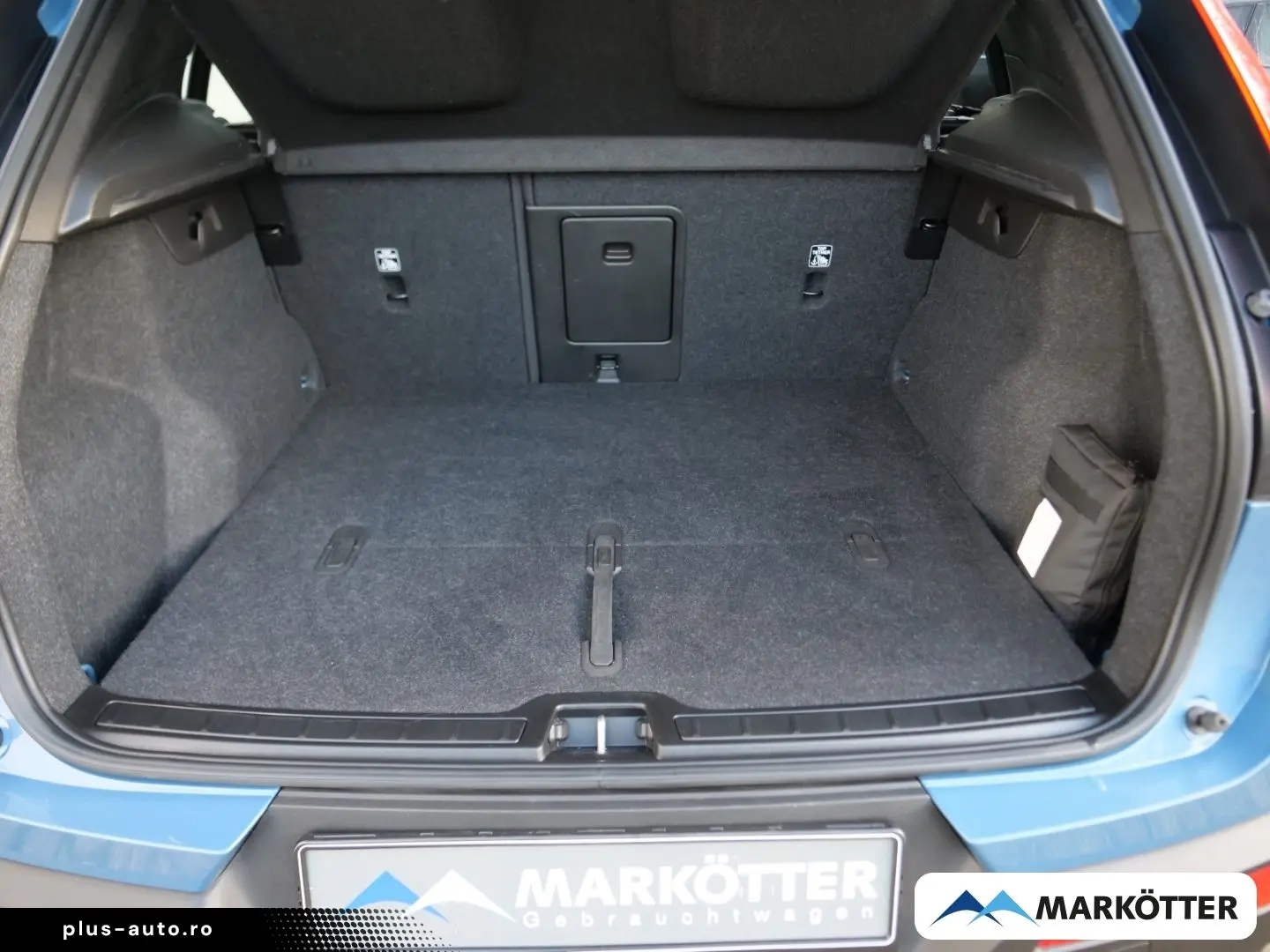 VOLVO XC40 Recharge Single Motor AHK STHZ CAM BLIS ACC