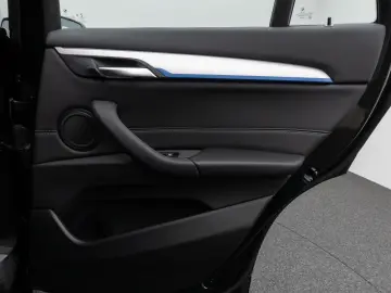 BMW X1 xD25e M Sport Kamera HUD DAB HiFi Alarm 19Zol