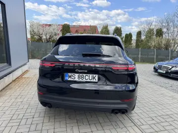 Porsche Cayenne plug in Hybrid