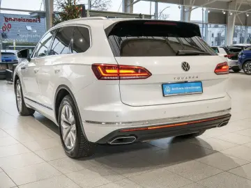 VW Touareg 3.0 V6 TDI