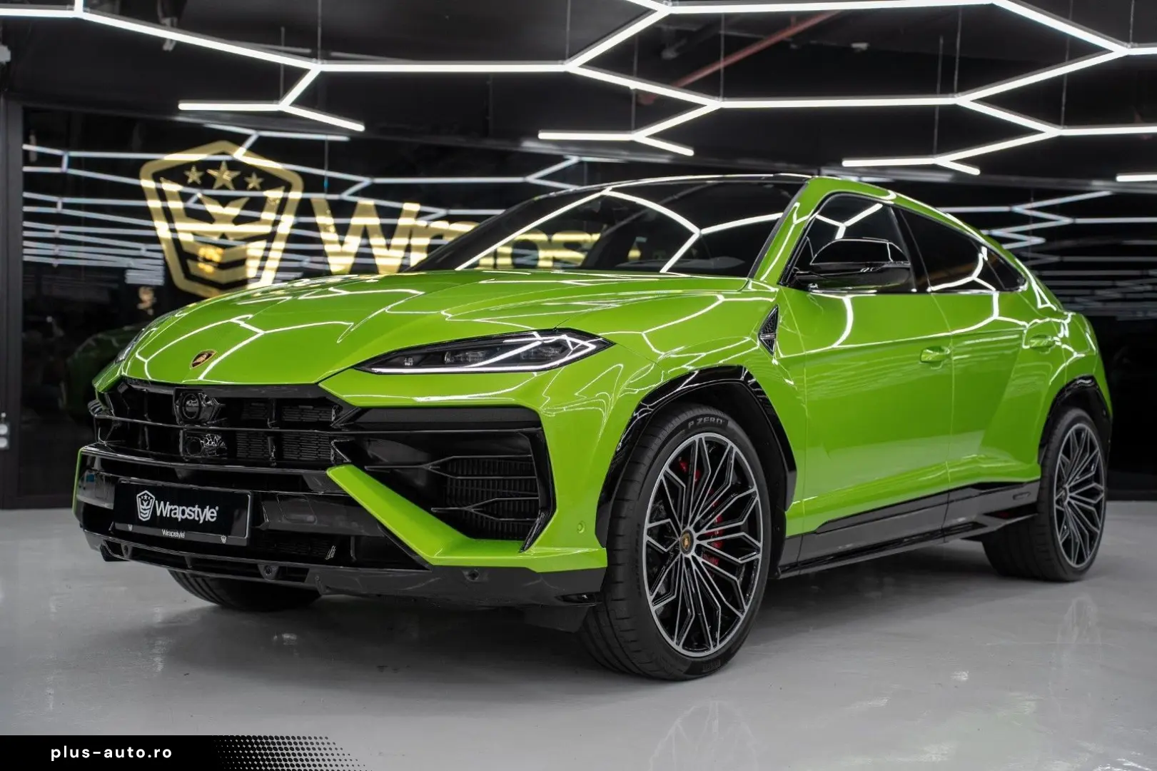 LAMBORGHINI Urus SE HYBRID MASSAGE FULL