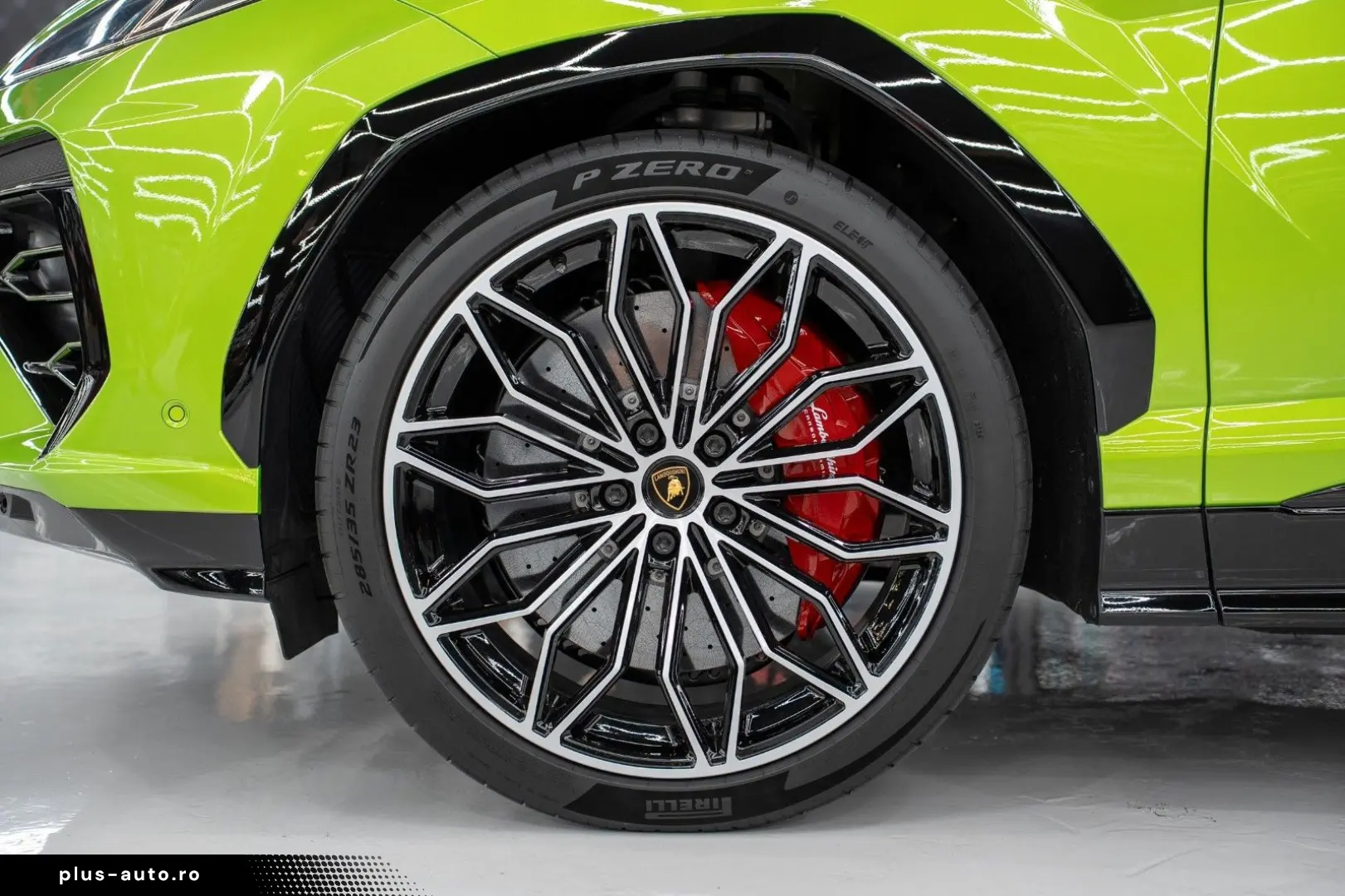 LAMBORGHINI Urus SE HYBRID MASSAGE FULL