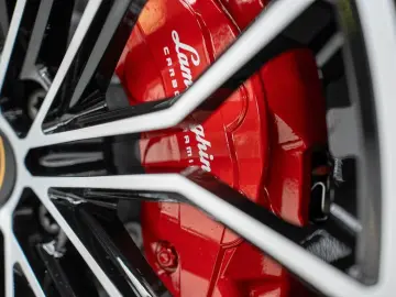 LAMBORGHINI Urus SE HYBRID MASSAGE FULL