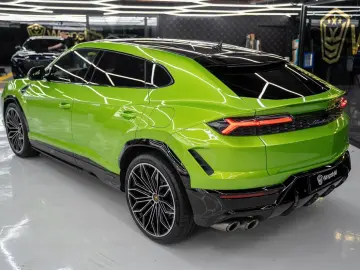 LAMBORGHINI Urus SE HYBRID MASSAGE FULL