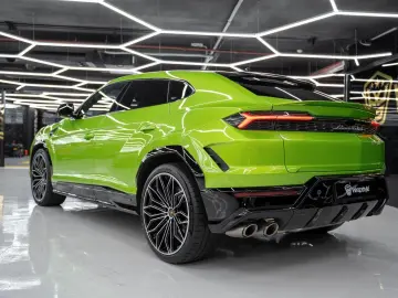 LAMBORGHINI Urus SE HYBRID MASSAGE FULL