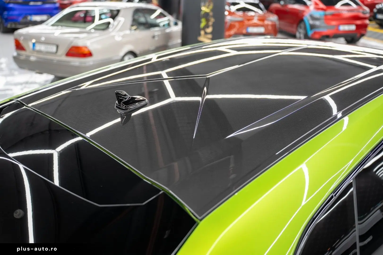 LAMBORGHINI Urus SE HYBRID MASSAGE FULL