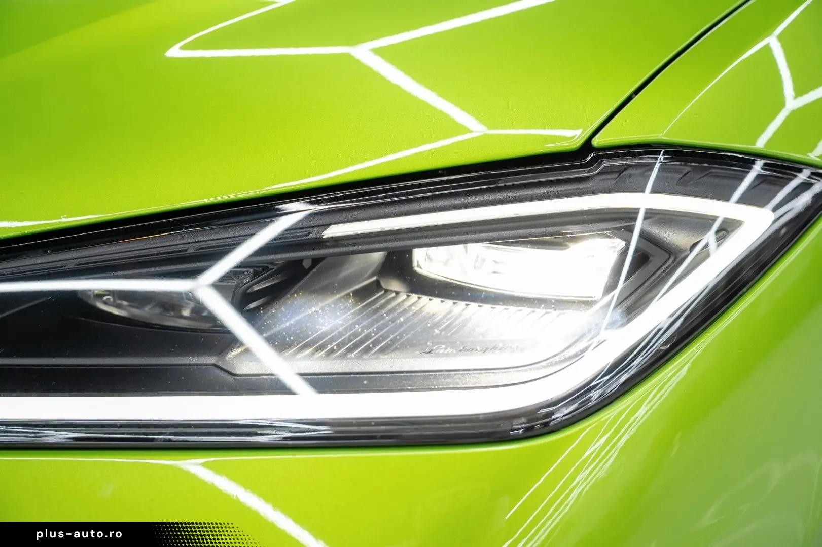 LAMBORGHINI Urus SE HYBRID MASSAGE FULL