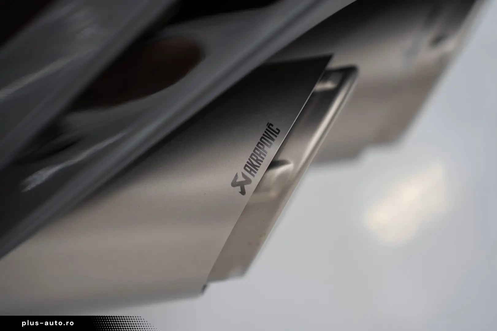 LAMBORGHINI Urus SE HYBRID MASSAGE FULL