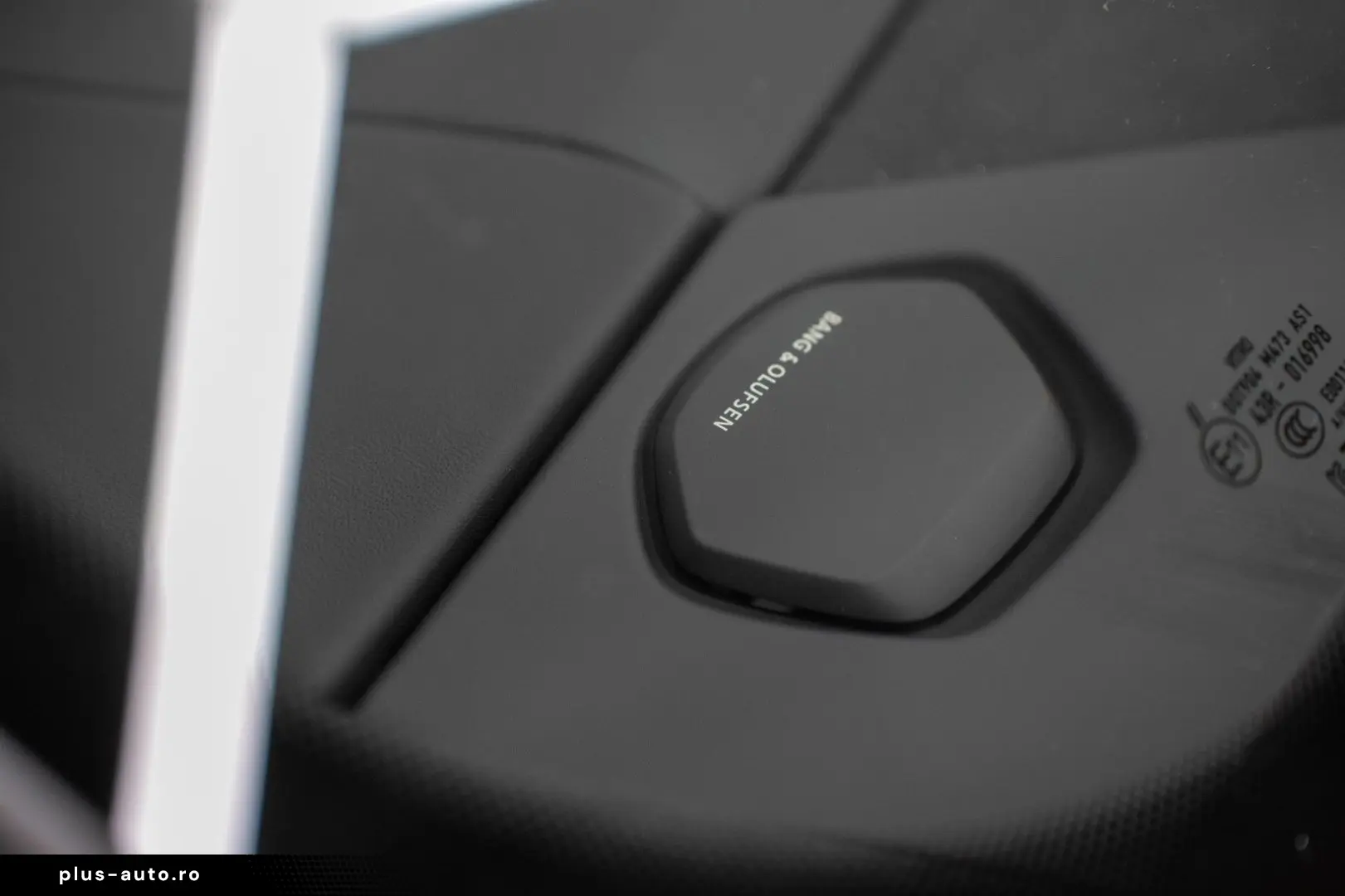 LAMBORGHINI Urus SE HYBRID MASSAGE FULL