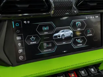 LAMBORGHINI Urus SE HYBRID MASSAGE FULL