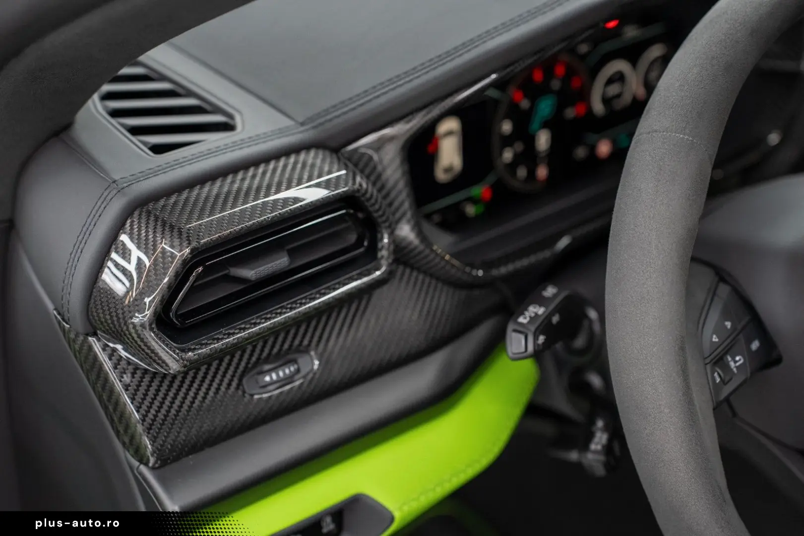 LAMBORGHINI Urus SE HYBRID MASSAGE FULL