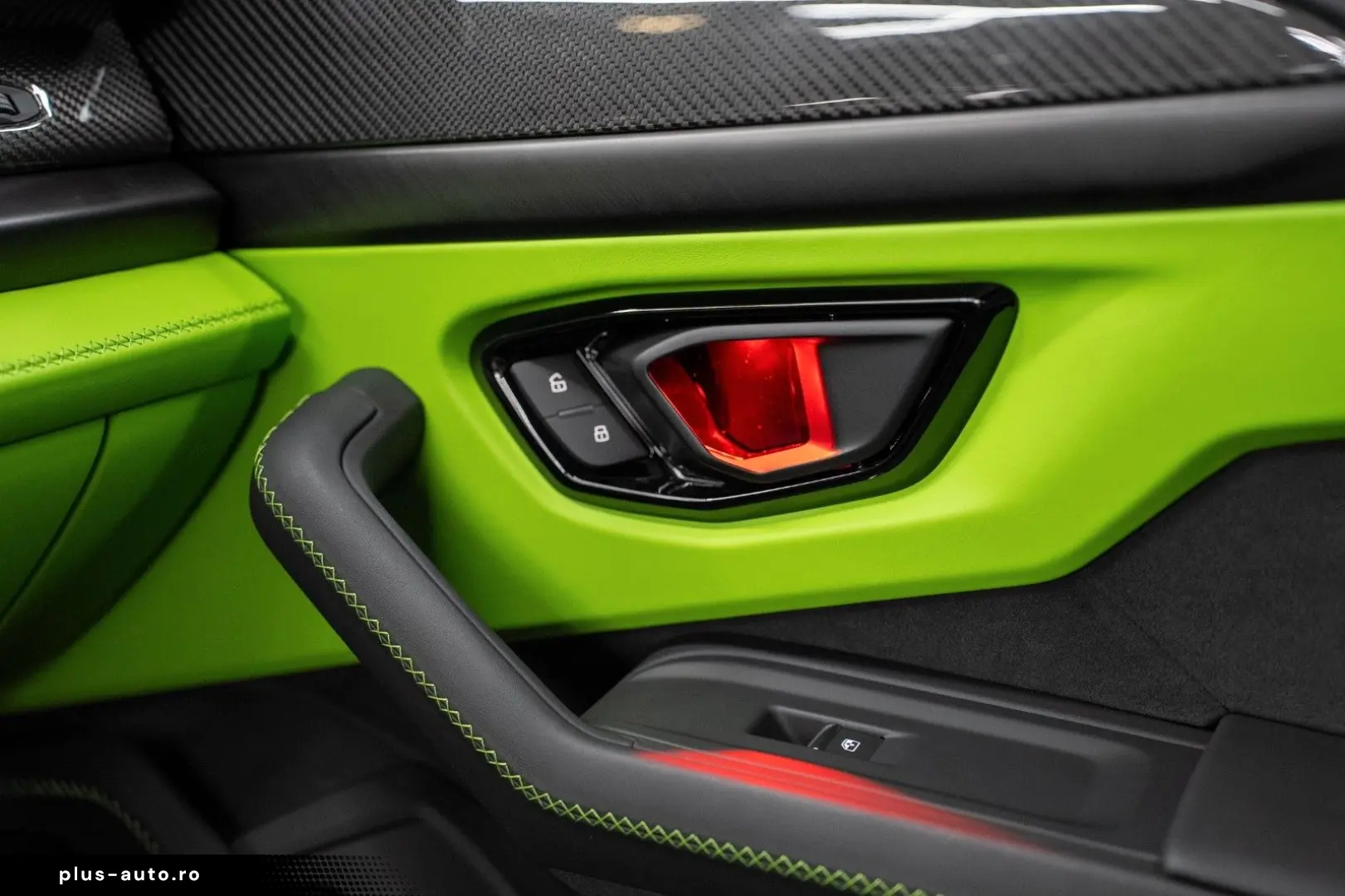 LAMBORGHINI Urus SE HYBRID MASSAGE FULL