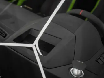 LAMBORGHINI Urus SE HYBRID MASSAGE FULL