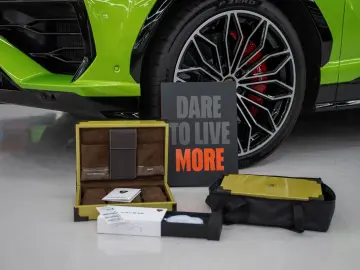 LAMBORGHINI Urus SE HYBRID MASSAGE FULL