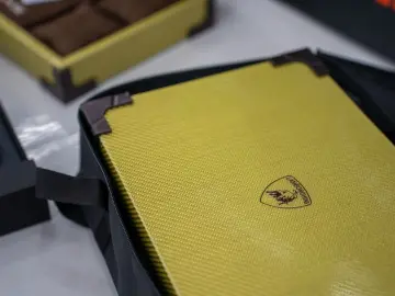 LAMBORGHINI Urus SE HYBRID MASSAGE FULL