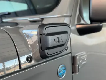 JEEP Wrangler Willys  4XE  LED Carplay AHK Soundsys