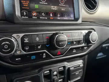 JEEP Wrangler Willys  4XE  LED Carplay AHK Soundsys