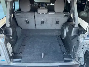 JEEP Wrangler Willys  4XE  LED Carplay AHK Soundsys