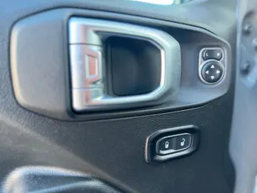 JEEP Wrangler Willys  4XE  LED Carplay AHK Soundsys