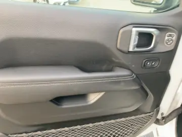 JEEP Wrangler PHEV Sahara Unlimited