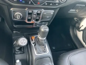 JEEP Wrangler PHEV Sahara Unlimited