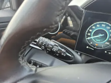 Hyundai Elantra 1.6 l 123 CP CVT Highway