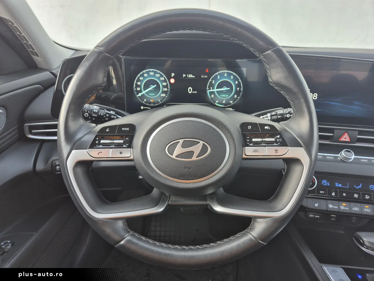 Hyundai Elantra 1.6 l 123 CP CVT Highway