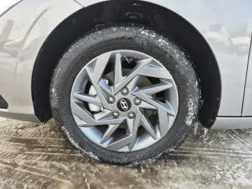 Hyundai Elantra 1.6 l 123 CP CVT Highway